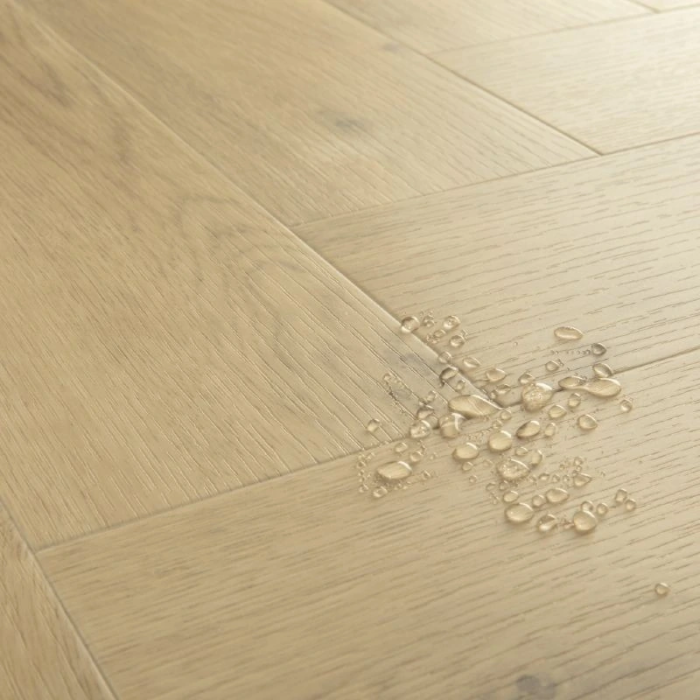 Ocean Bliss natürlich - Quick Step Pristine Klebevinyl Fischgrät
