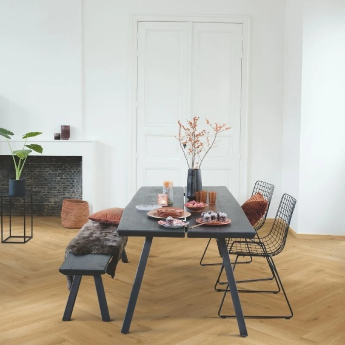 Ocean Bliss Honig warm - Quick Step Pristine Klebevinyl Fischgrät