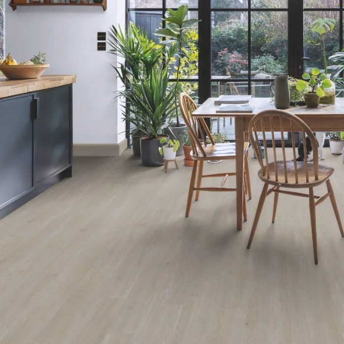 Eiche Satin taupe-grau - Quick Step Liv Klebevinyl