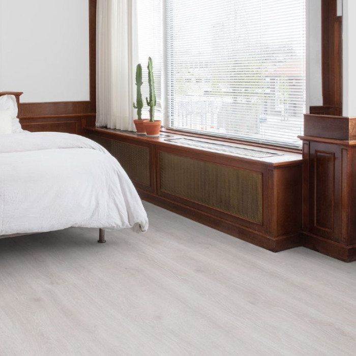 Woodland oak light grey Quick Step Majestic Laminate