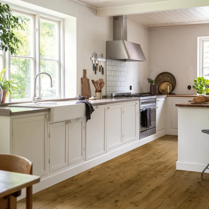 Natural Cabin Oak - Pergo Namsen Pad Pro Click Vinyl