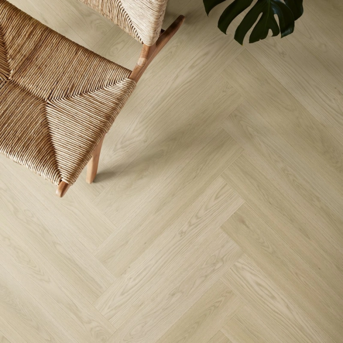 Greige Norwegian Oak - Pergo Vorma Pad Pro Click Vinyl