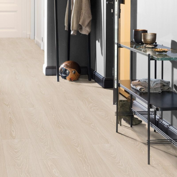 Frosty Beige Oak - Classic Quick Step Laminate